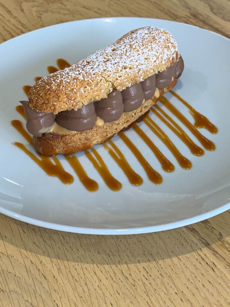 Eclair au chocolat - Restaurant Les Mouettes